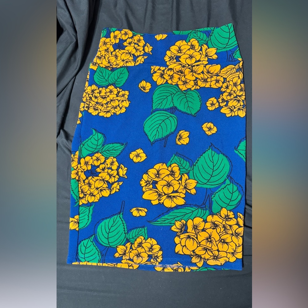 LuLaRoe Cassie Pencil Skirt Size S